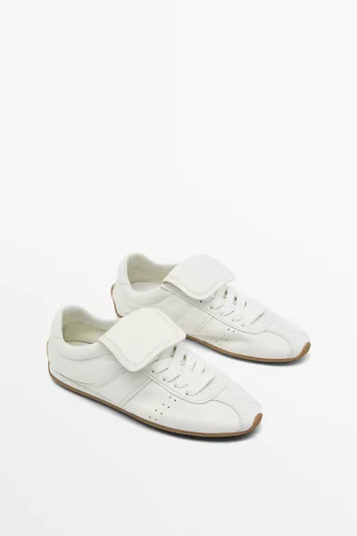 سنيكرز ناعم بغطاء قلاب