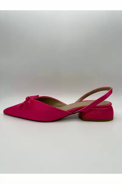 Босоножки на маленьком каблуке