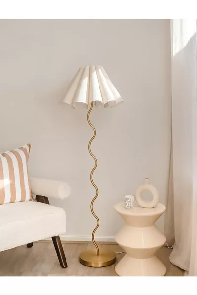 مصباح أرضي زخرفي بنموذج متعرج وقماش على شكل قبعة ديزي