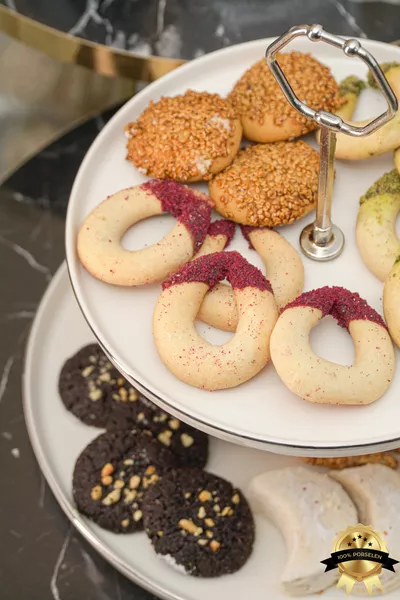 Dream Platinum Gilded Porcelain Cookie Jar and Serving Dish in Off-White