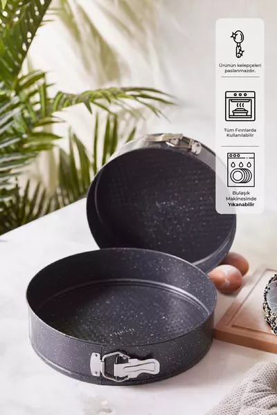 Set of 2 Round Springform Cake Pans