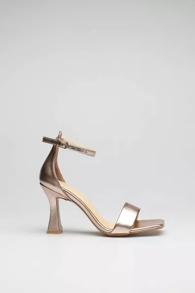 Вечерни рокли с единична дебела лента с тъп модел