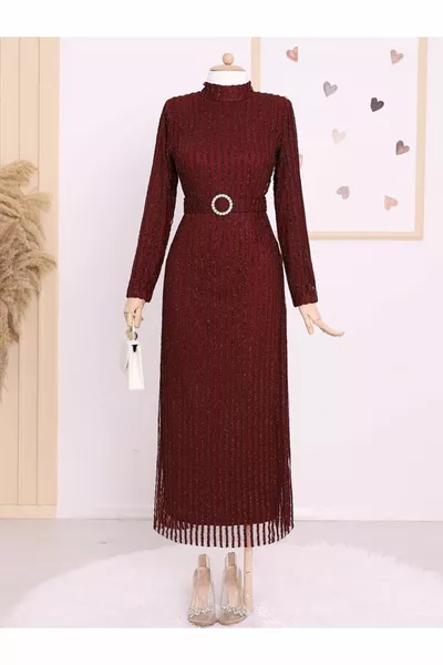 Рокля от тюл на блестящи райета с каменен колан