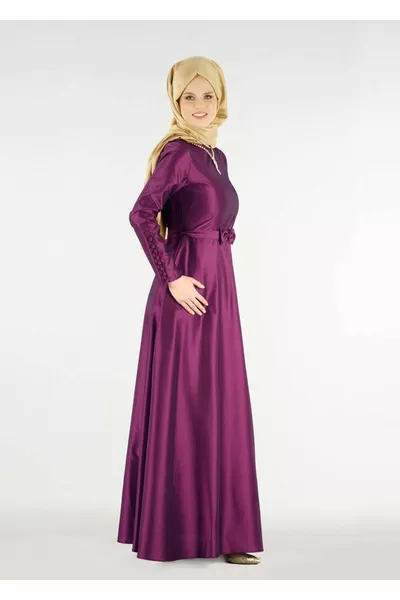 Abito da sera con collana dettagliata con fiocco prugna da donna 