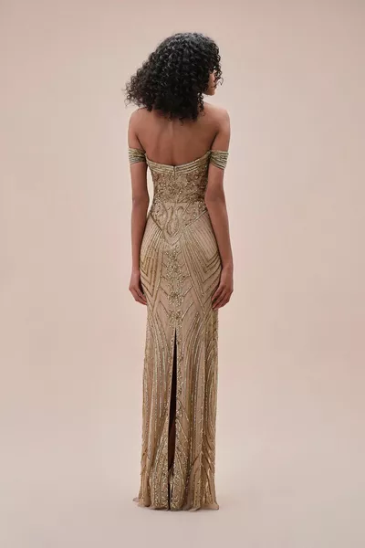 Verlaagde schouder spleet terug pailletten geborduurde lange avondjurk