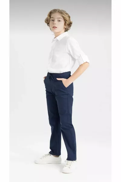 Jungen Standardhose aus Gabardine mit geradem Bein in Marineblau für die Schule