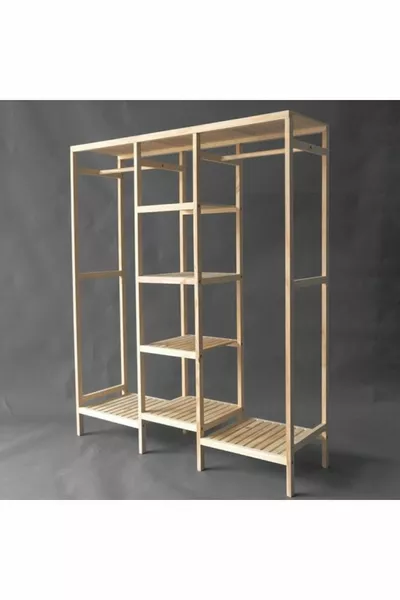 خزانة خشبية مفتوحة ذات رفين