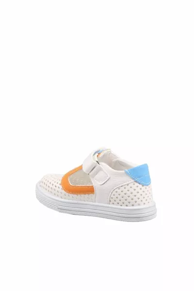  صندل أبيض للأطفال