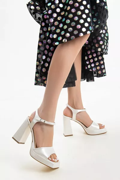 المرأة الزاوي منصة عالية سميكة الكعب الزفاف اللباس أحذية