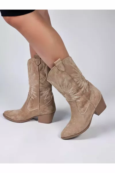 المنك من جلد الغزال الغربية الزخرفية المطرزة رعاة البقر أحذية نسائية