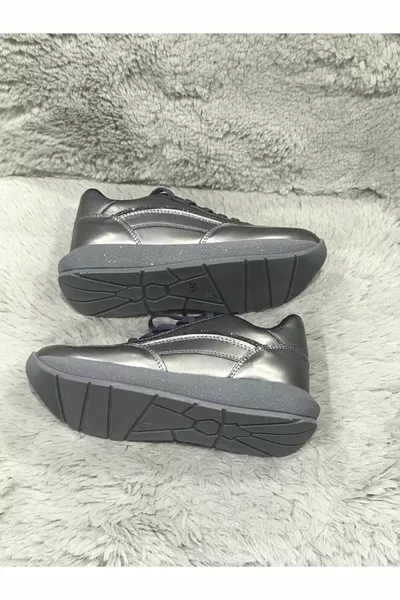 Сив външен материал Кожа Кожа Водоустойчиви дамски маратонки с връзки