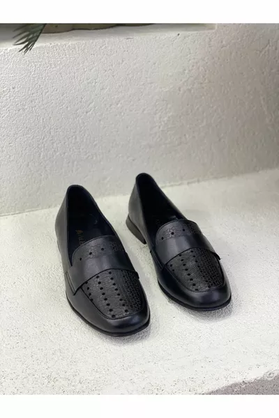 Front Laser Printed Leather Women's Blunt Toe Ballet Flats Shoes