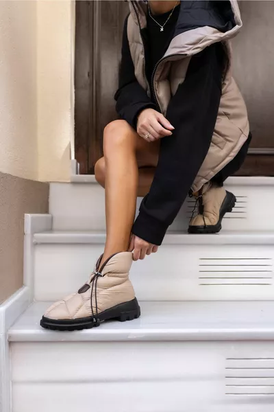 أحذية قماش المظلة العارية من Rainn للسيدات