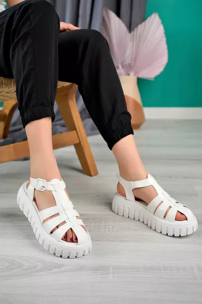 STN  High Sole Closed Sandals