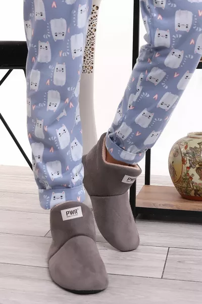 Uc  أحذية منزلية للرجال والنساء والأطفال