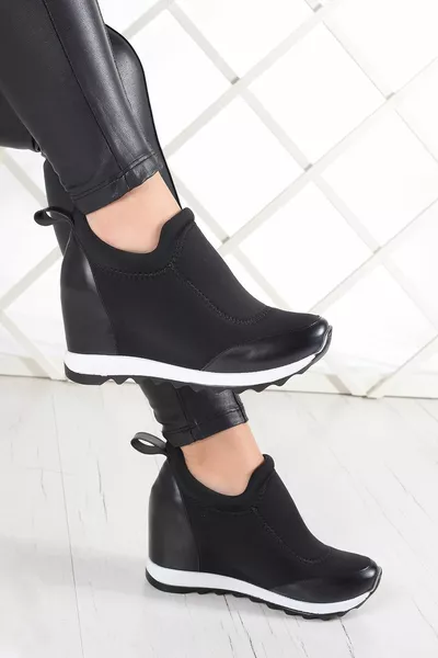 Anastasia Sneakers Elasticizzate Nere Hidden Padding Front Face