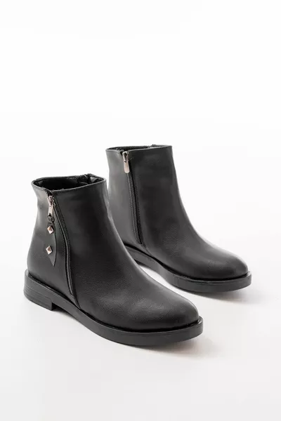 أحذية سوداء مقاومة للماء الجانب المرن