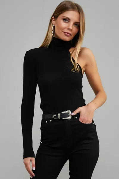 Camicetta nera a maniche singole a collo alto da donna 