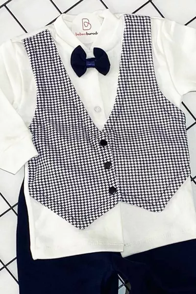 طقم رجالي أزرق كحلي مع ربطة عنق