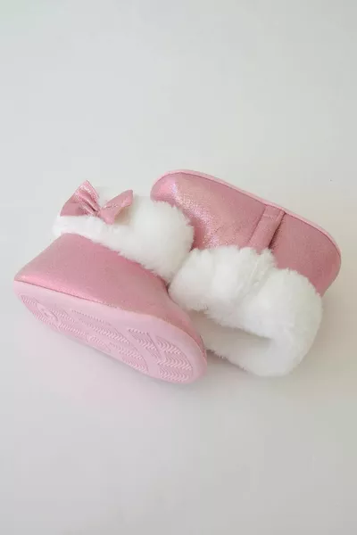 Елегантни розови бебешки ботуши