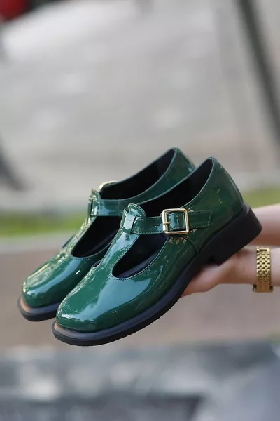 MARIA Loafer mit Gürtel und flacher Sohle