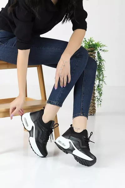 Мягкие туфли на высоком каблуке удобные анатомические черные женские кроссовки