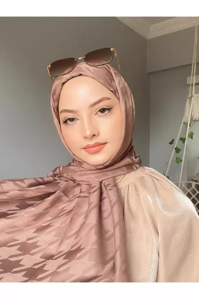 CHÂLE EN JACQUARD SOYEUX MOTIF PATTE DE CORBEAU