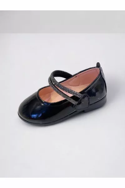 شقق الباليه للفتيات بالحجارة