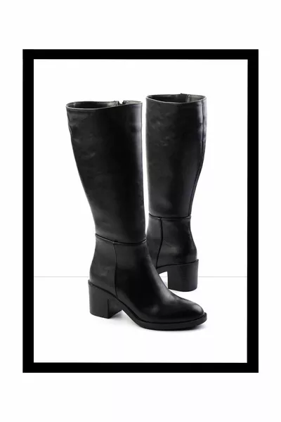 أحذية نسائية سوداء 