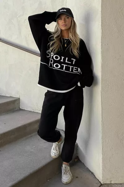 Schwarzer Schreib-Oversize-Damenpullover Mit Rundhalsausschnitt 