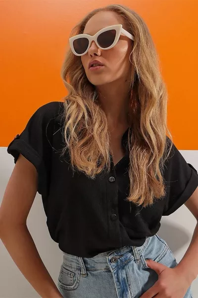 نسائي أسود الكفة مزدوجة قصيرة الأكمام قميص محكم 