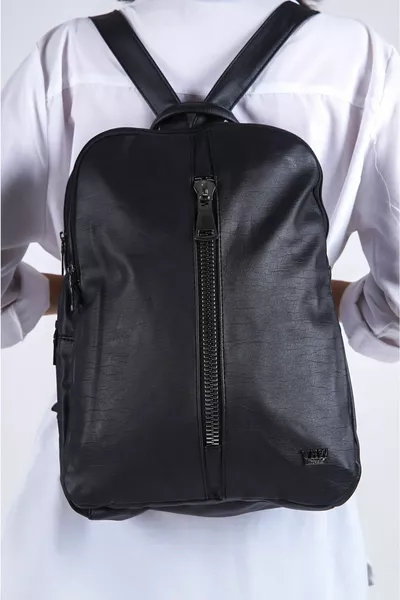 حقيبة ظهر جلدية سوداء ناعمة للسيدات