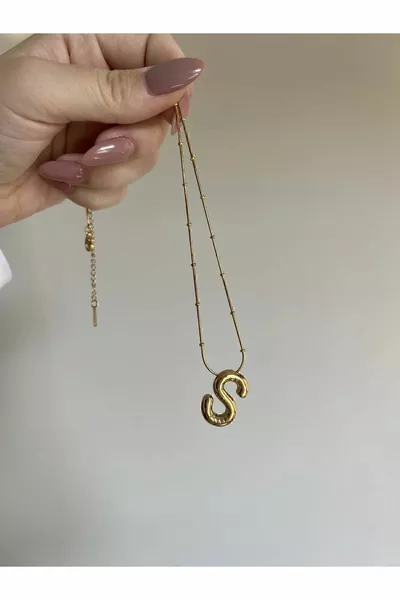 Collana curva con lettera S