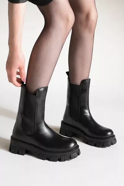 Stivali casual elasticizzati da donna con suola seghettata spessa Eslona nera