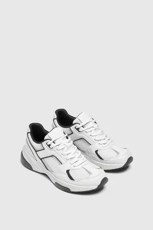 Белый - кроссовки для бега