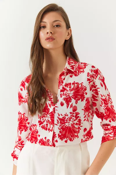 Chemise ajustée pour femme à motif floral 
