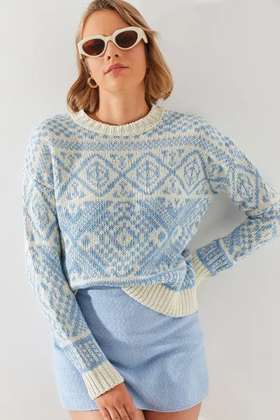 Женский джемпер с жаккардовым узором 