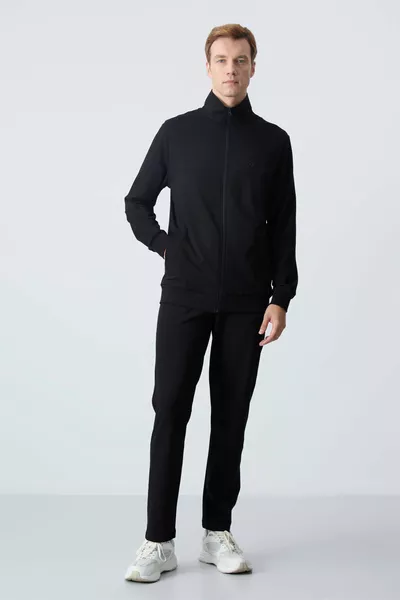 Tuta da uomo in cotone nero, spessa e morbida, vestibilità comoda, modello basic - 