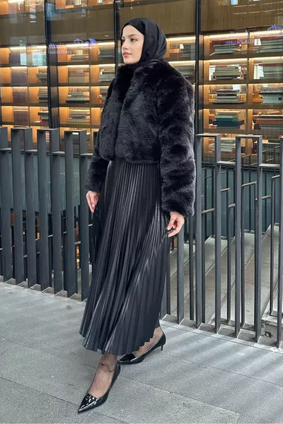 Elisa Pleated Skirt - Black