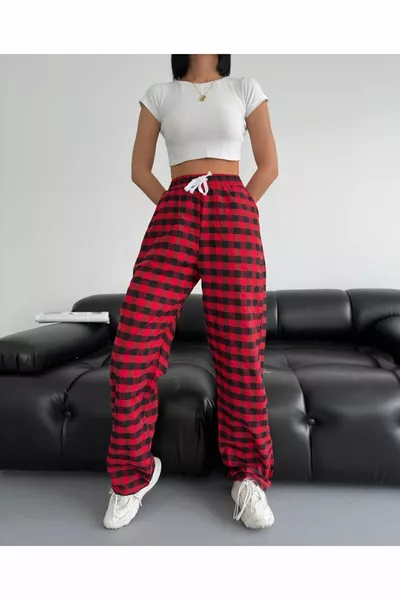 Унисекс красные шорты в клетку