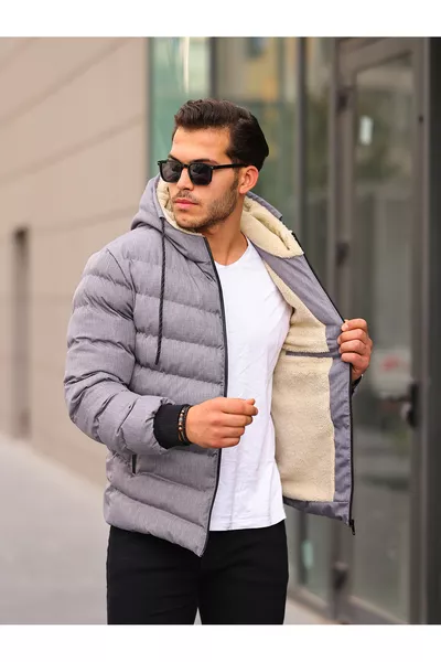 معطف رجالي مبطن بالفرو من اللون الرمادي الفاتح