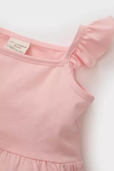 فستان صبياني للبنات بنقشة الأزهار وحمالات SM