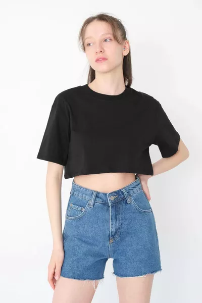 Бежова базова къса тениска с бюстие 