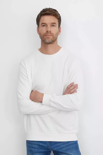 سويت شيرت أساسي للجنسين بياقة دائرية، مريح وفضفاض، % قطن، أبيض