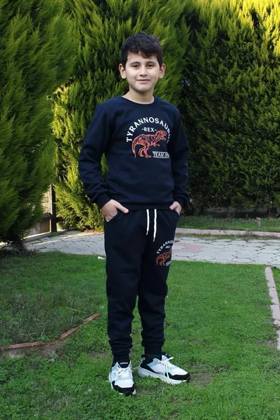 طقم رياضي أولاد من Fyk Kids بنقشة تريكس