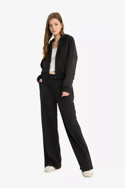 Wide Leg Elastic Waist Drawstring Pocket Loose Fit Basic Plain Sweatpants WN