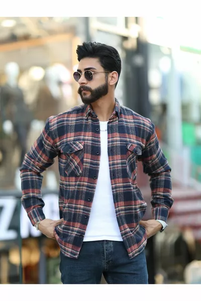 قميص حائك رجالي بأزرار مزدوجة وجيوب مخططة باللون الأزرق الداكن