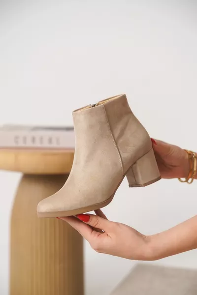  حذاء شتوي للنساء