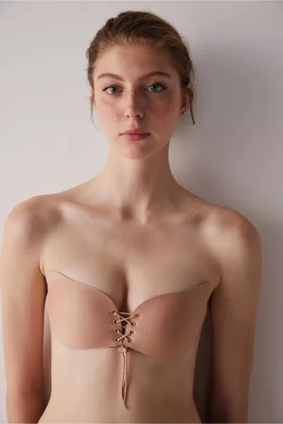 حمالة صدر مرئية بدون حمالات قابلة للارتداء مع فساتين السهرة والزفاف، لاصقة بالخيوط