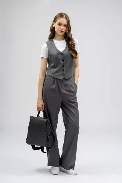 حقيبة ظهر نسائية كبيرة الحجم بنقشة